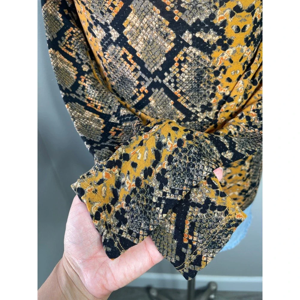 Leith Turtleneck Top Mustard Brown Snakeskin Print Long Sleeve Stretch Medium